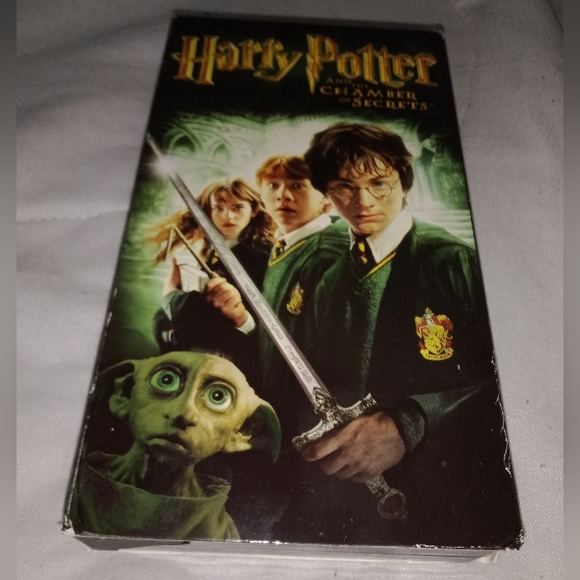 Harry Potter And The Chamber Of Secrets VHS Movie Cassette Tape 2003 - Picture 1 of 11